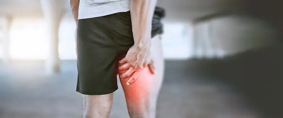 Zdjęcie Rwący ból nóg przyczyny: co może wywoływać ten nieprzyjemny ból?