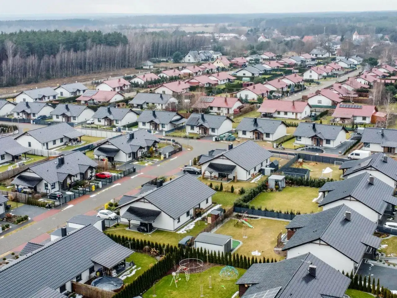 Zdjęcie Jak zostać deweloperem w Polsce - kluczowe kroki i wymagania