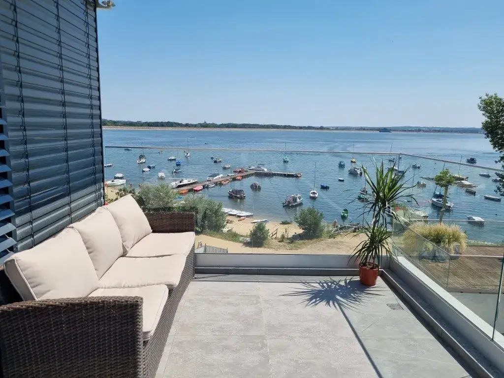 Zdjęcie Noclegi Nysa Jezioro Nyskie – Idealne miejsce na relaks i wypoczynek