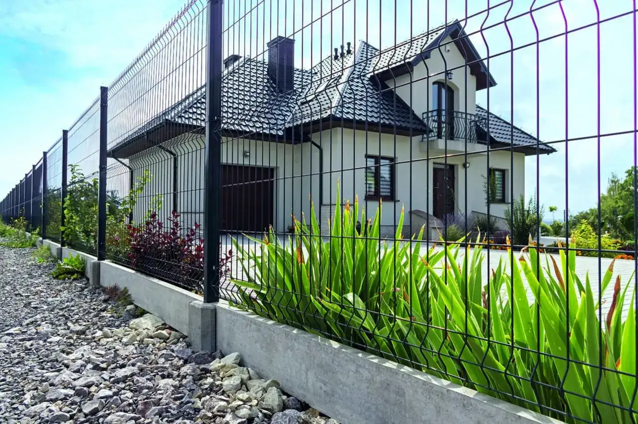 Zdjęcie Najlepsze materiały na ogrodzenie: Jak wybrać idealne rozwiązanie bez błędów