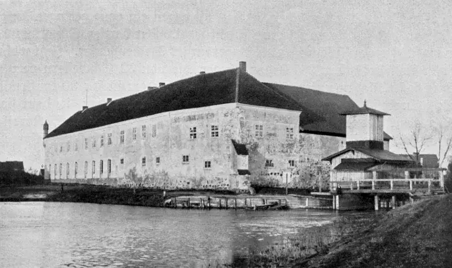 Zdjęcie Zamek w Węgorzewie - tajemnice historii i aktualny stan zabytku