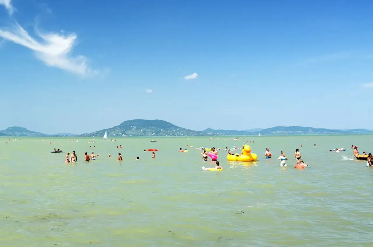 Zdjęcie Balaton czy Bałtyk – które miejsce na wakacje wybrać i dlaczego?