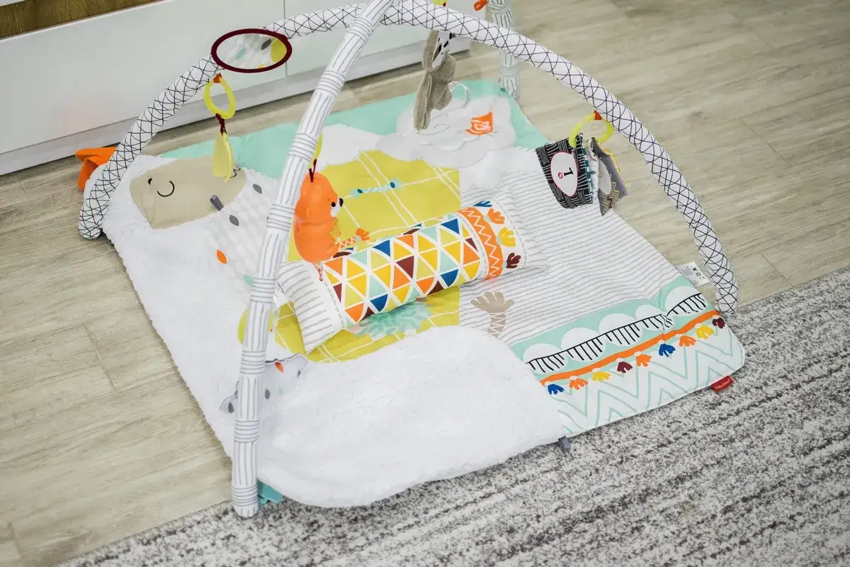 Zdjęcie Fisher Price mata sensoryczna – idealna dla rozwoju Twojego dziecka