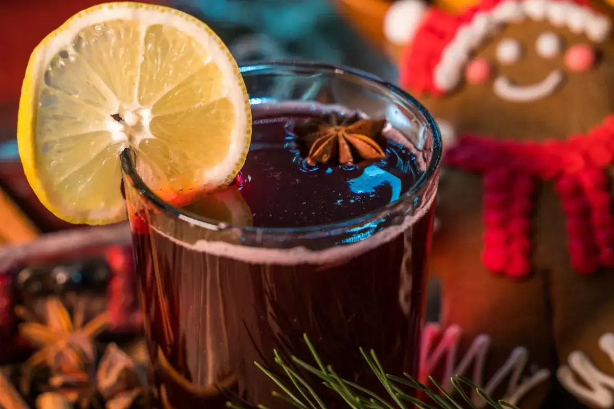 Zdjęcie Jak podawać grzaniec, aby zachwycić gości i stworzyć atmosferę