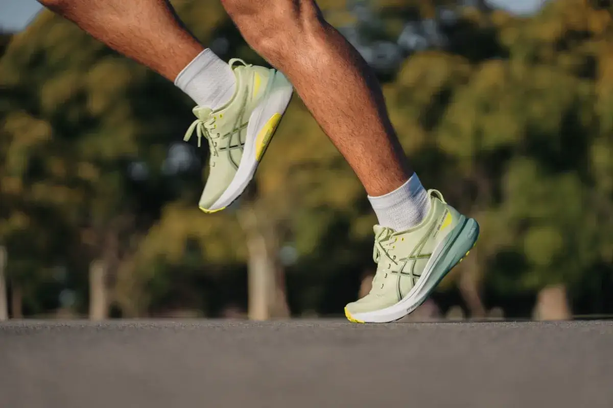 Zdjęcie Jakie buty do biegania wybrać, aby uniknąć kontuzji i bólu?