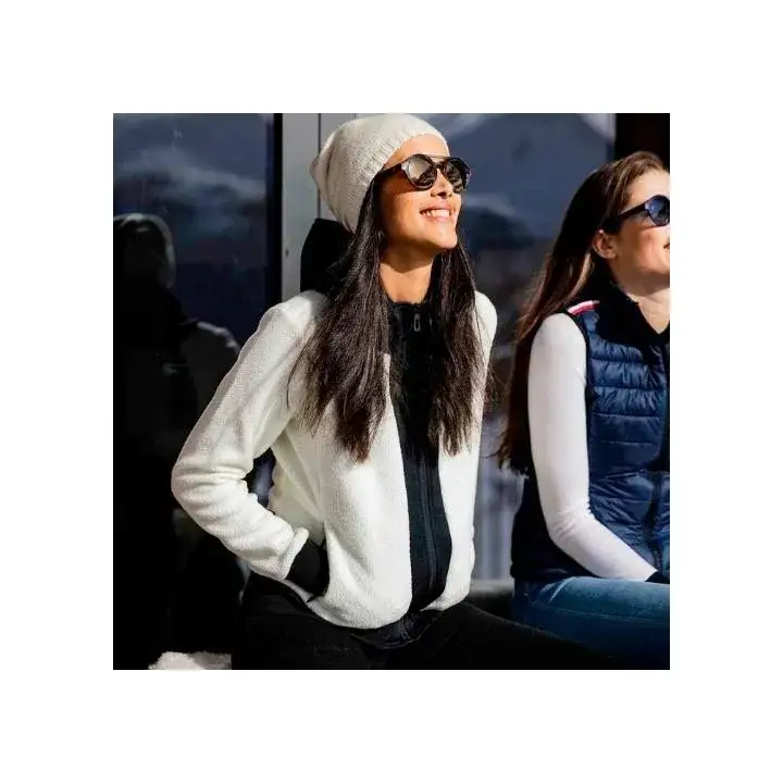 Zdjęcie Jak wybrać idealny polar na narty, by cieszyć się ciepłem i komfortem