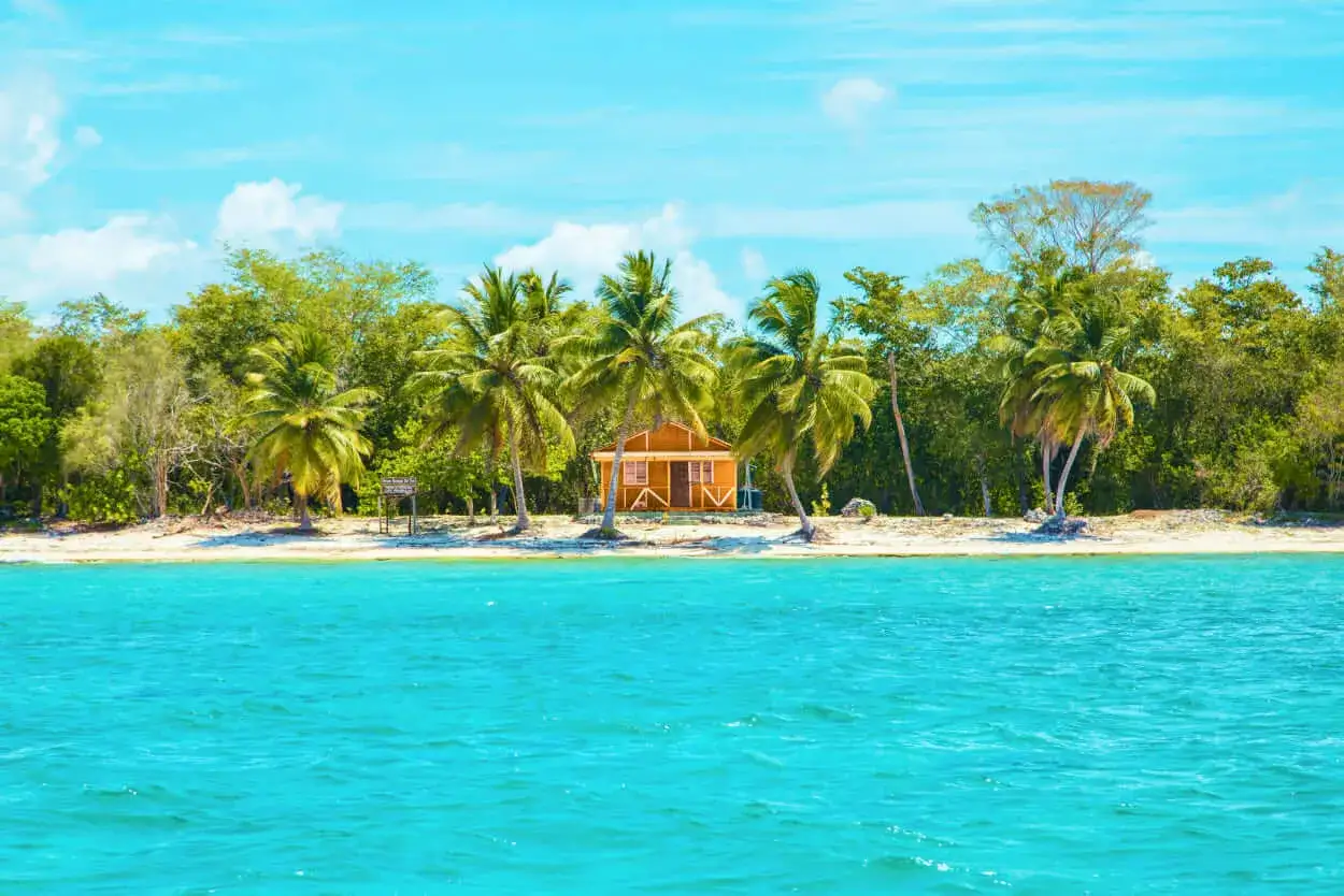 Zdjęcie Ile trwa lot na Dominikanę z Warszawy? Sprawdź, co wpływa na czas podróży