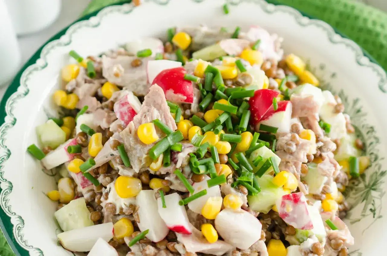 Zdjęcie Co zamiast oliwy do sałatki? Odkryj zdrowe i pyszne alternatywy