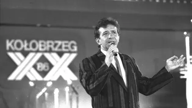 Zdjęcie Kto śpiewał 20 lat a może mniej? Poznaj historię Jaceka Lecha