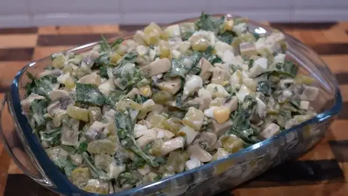 Zdjęcie Jak zrobić sałatkę z pieczarek, która zaskoczy Twoich gości smakiem