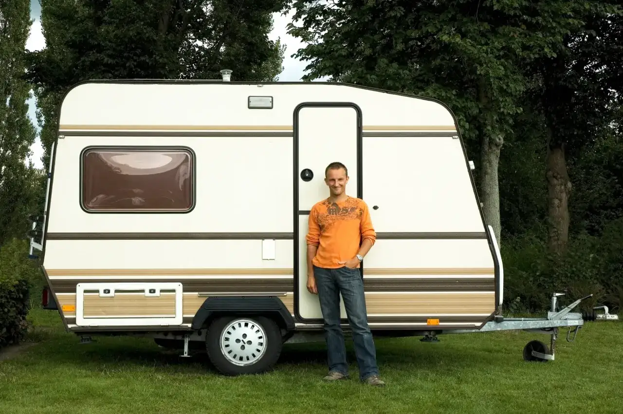 Zdjęcie Ile kosztuje wynajem przyczepy kempingowej? Zaskakujące ceny i ukryte koszty
