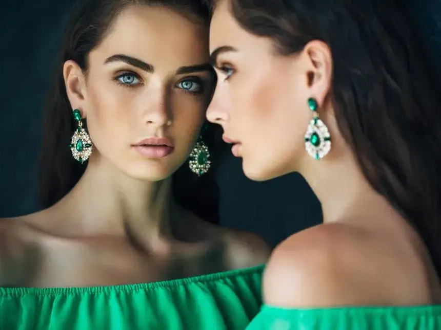 Zdjęcie Jak dobrać idealną szminkę do zielonej sukienki? Sprawdź najlepsze kolory!