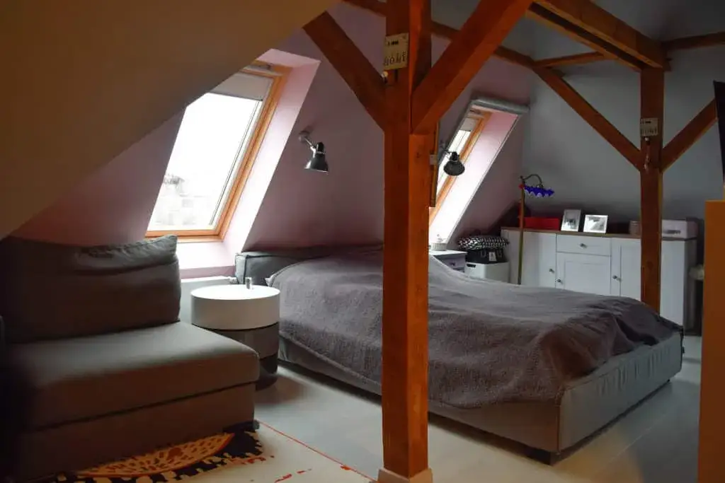 Zdjęcie Jak wypoziomować skosy na poddaszu: 10 kroków do sukcesu