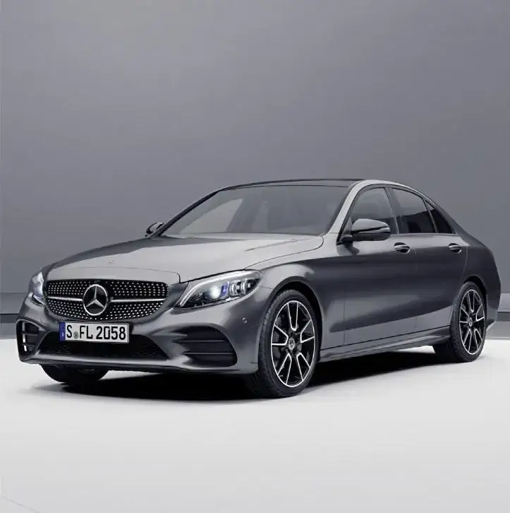 Zdjęcie Mercedes C-Class Benz: Kluczowe informacje i porównania modeli