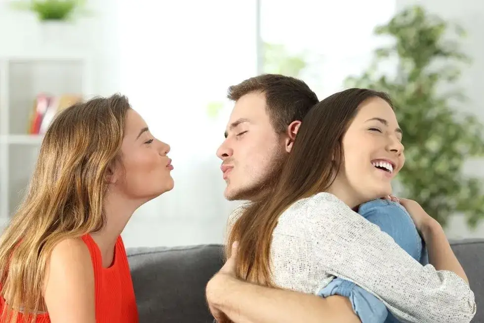 Zdjęcie Zdrada we śnie: znaczenie i interpretacje sennika zdrady