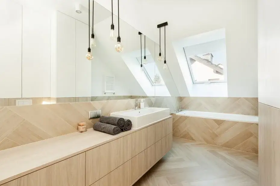 Zdjęcie Jak wybrać idealny żyrandol do łazienki: 5 kluczowych porad