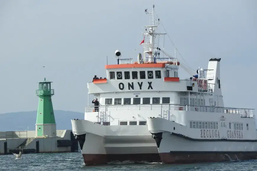 Zdjęcie Ile płynie statek z Gdańska na Hel? Czas rejsu i ważne informacje