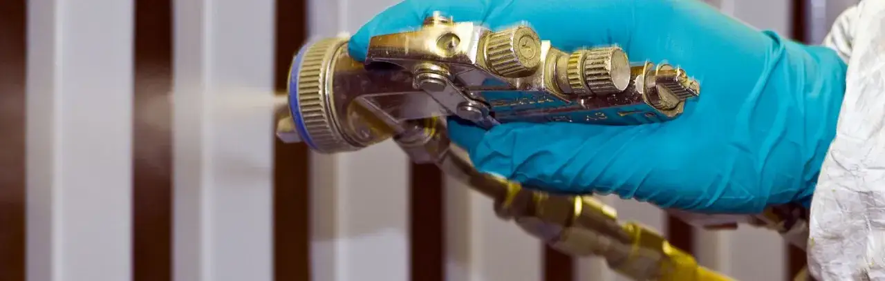 Zdjęcie Jakie ciśnienie do lakierowania samochodu, aby uniknąć błędów malarskich?