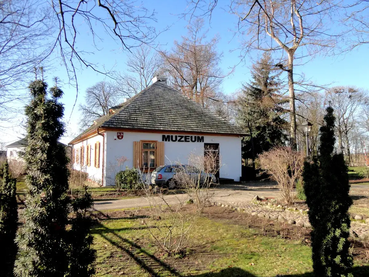 Zdjęcie Gdzie urodził się Henryk Sienkiewicz? Tajemnice Woli Okrzejskiej