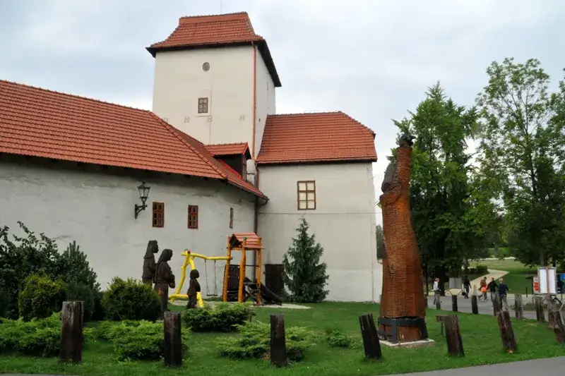 Zdjęcie Zamek w Śląskiej Ostrawie: tajemnice, historia i atrakcje turystyczne