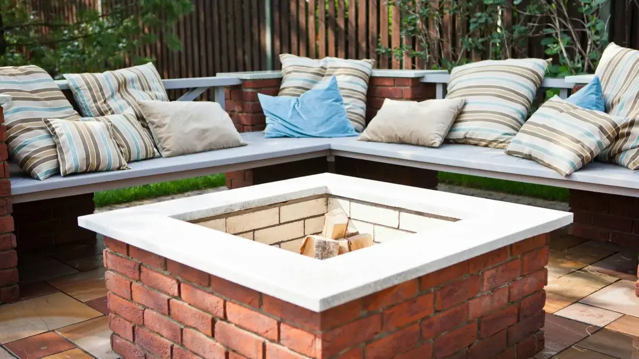 Zdjęcie Jak zrobić palenisko z cegieł i stworzyć idealne miejsce na ognisko