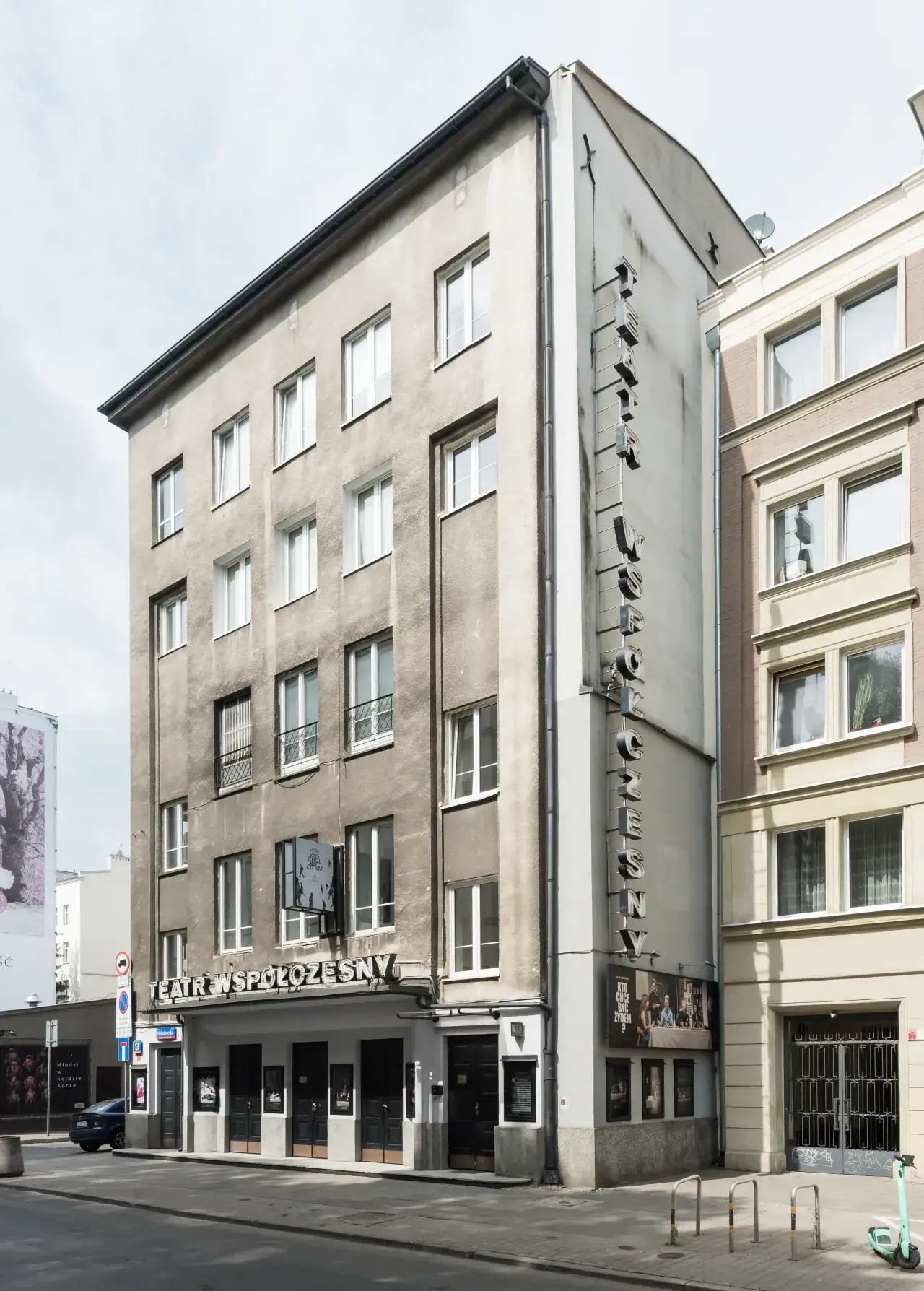 Zdjęcie Teatr Współczesny: Odkryj tajemnice Sceny w Baraku w Warszawie
