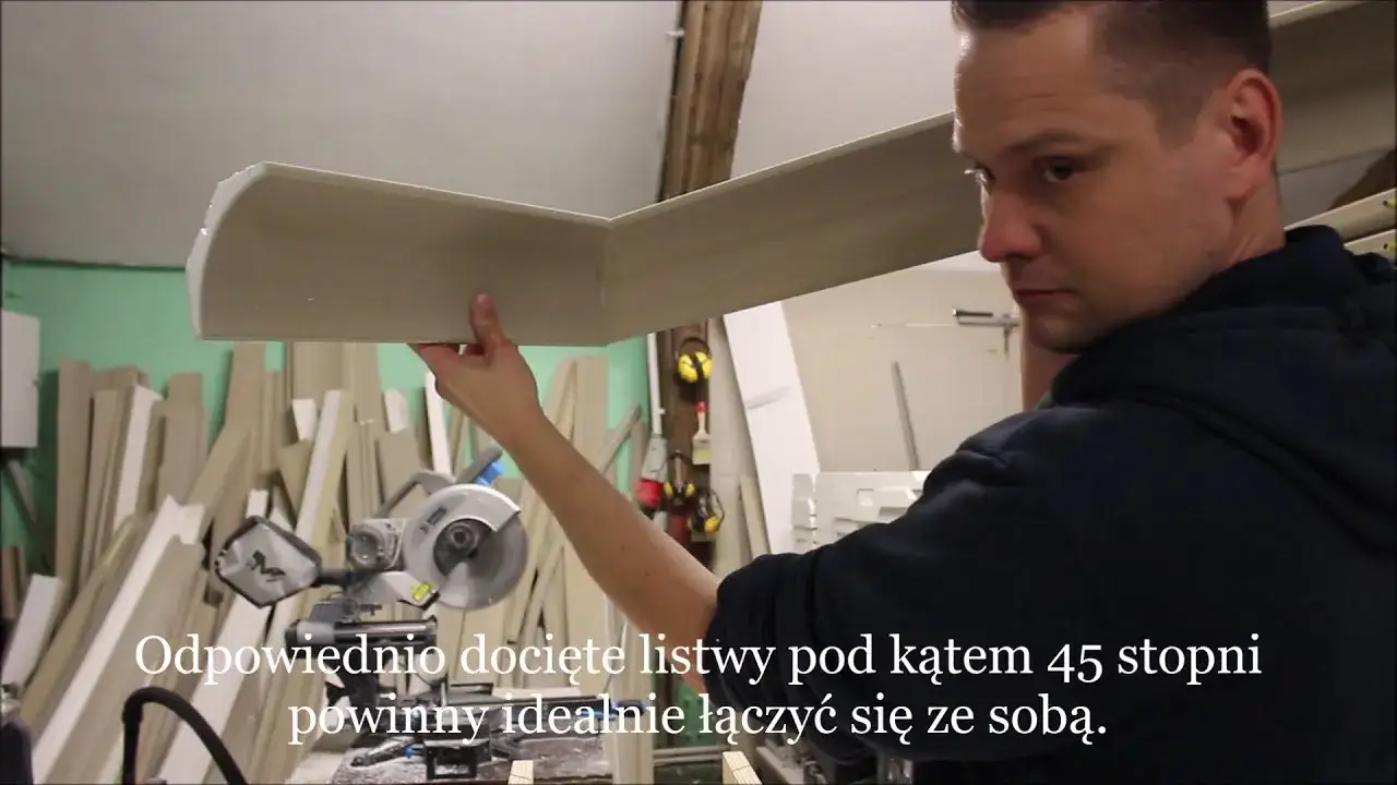 Zdjęcie Jak przyciąć listwy sufitowe pod kątem wewnętrznym bez błędów