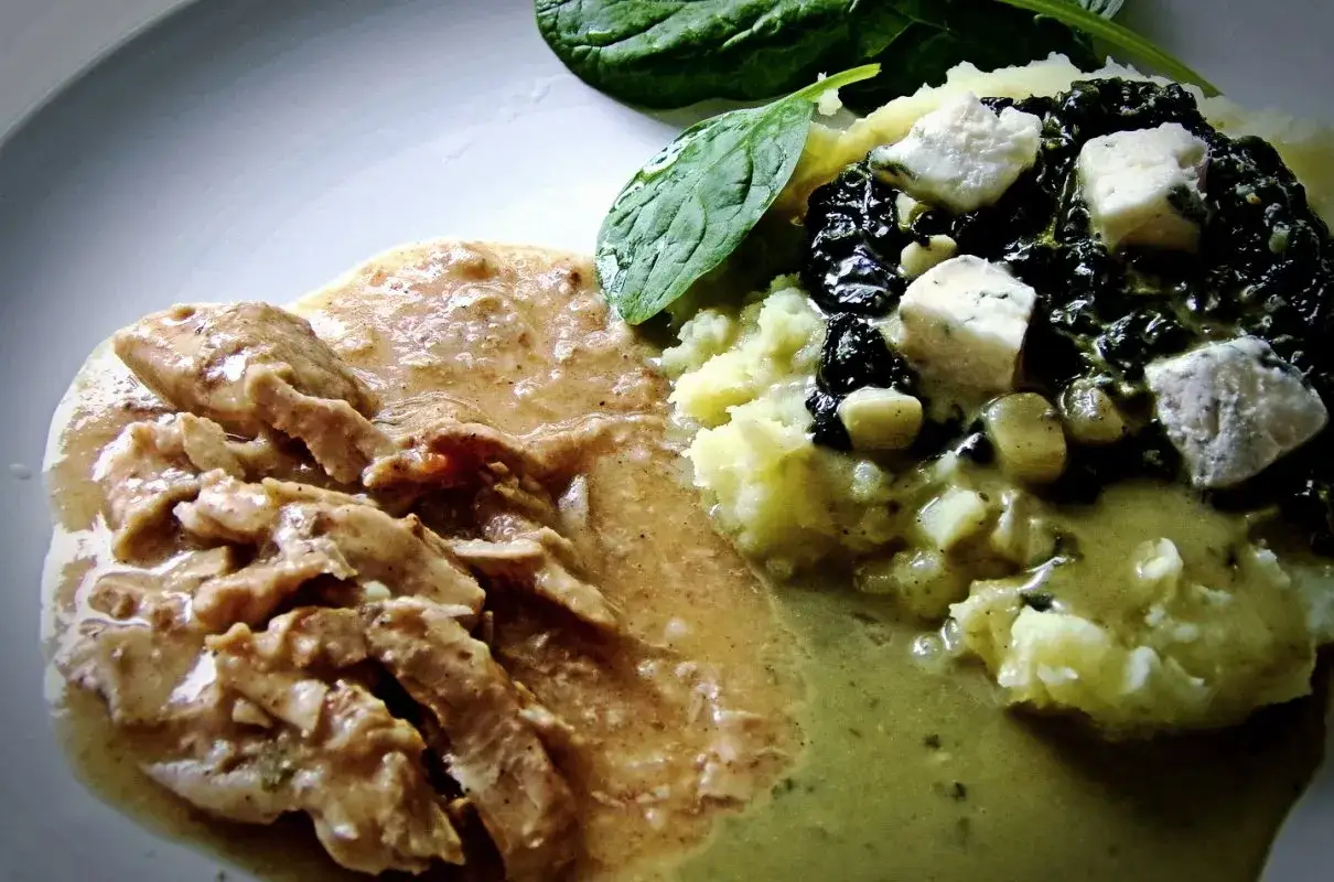 Zdjęcie Jak zrobić pyszną pierś z indyka w sosie – prosty przepis i porady dla każdego