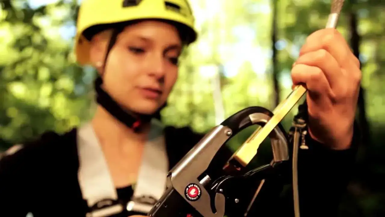 Zdjęcie Park linowy Spała - emocjonujące atrakcje i godziny otwarcia