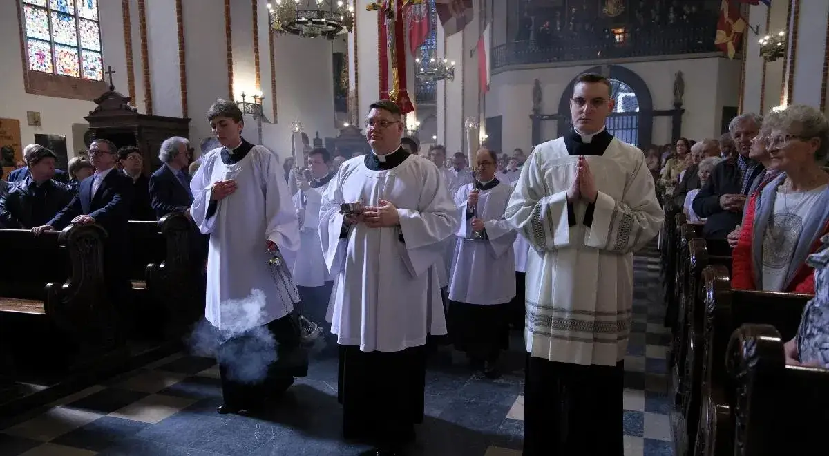 Zdjęcie Czy w Szczepana trzeba iść do kościoła? Sprawdź oficjalne stanowisko