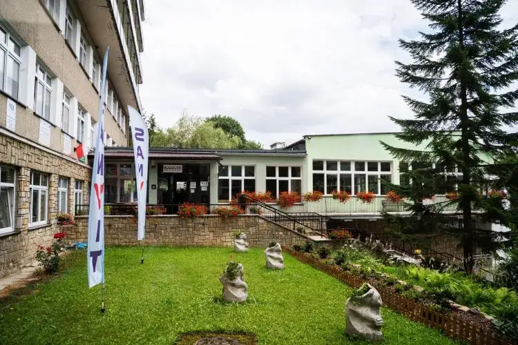 Zdjęcie Sanatoria Iwonicz Zdrój Sanvit - najlepsze terapie i komfortowe pobyty