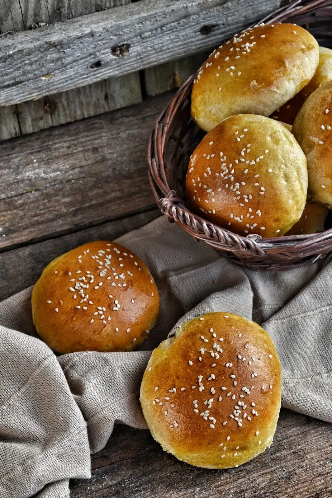 Zdjęcie Bułki do hamburgerów: Jak osiągnąć przepyszny smak i teksturę