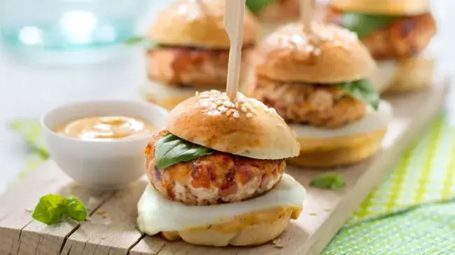 Zdjęcie Mini burgers apéro : recettes &amp; astuces pour bluffer vos invités