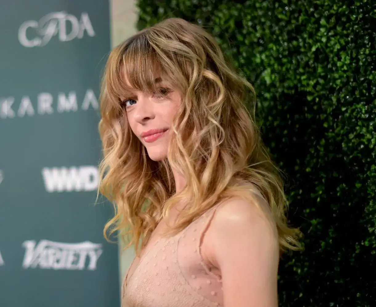 Zdjęcie Czy modna jest trwała ondulacja? Trendy, zalety i wady zabiegu