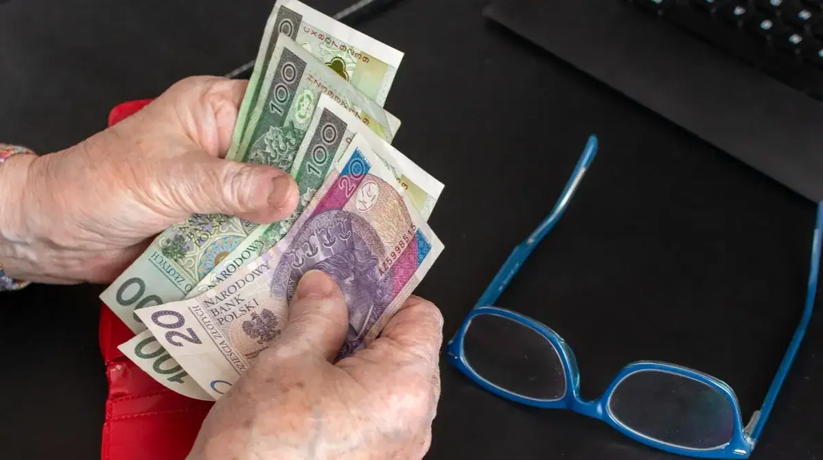 Zdjęcie Ile procent emerytury po 25 latach służby? Sprawdź, co przysługuje