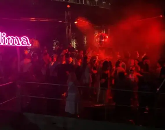 Zdjęcie Lokal dla miłośników głośnej muzyki elektronicznej w Warszawie - najlepsze miejsca