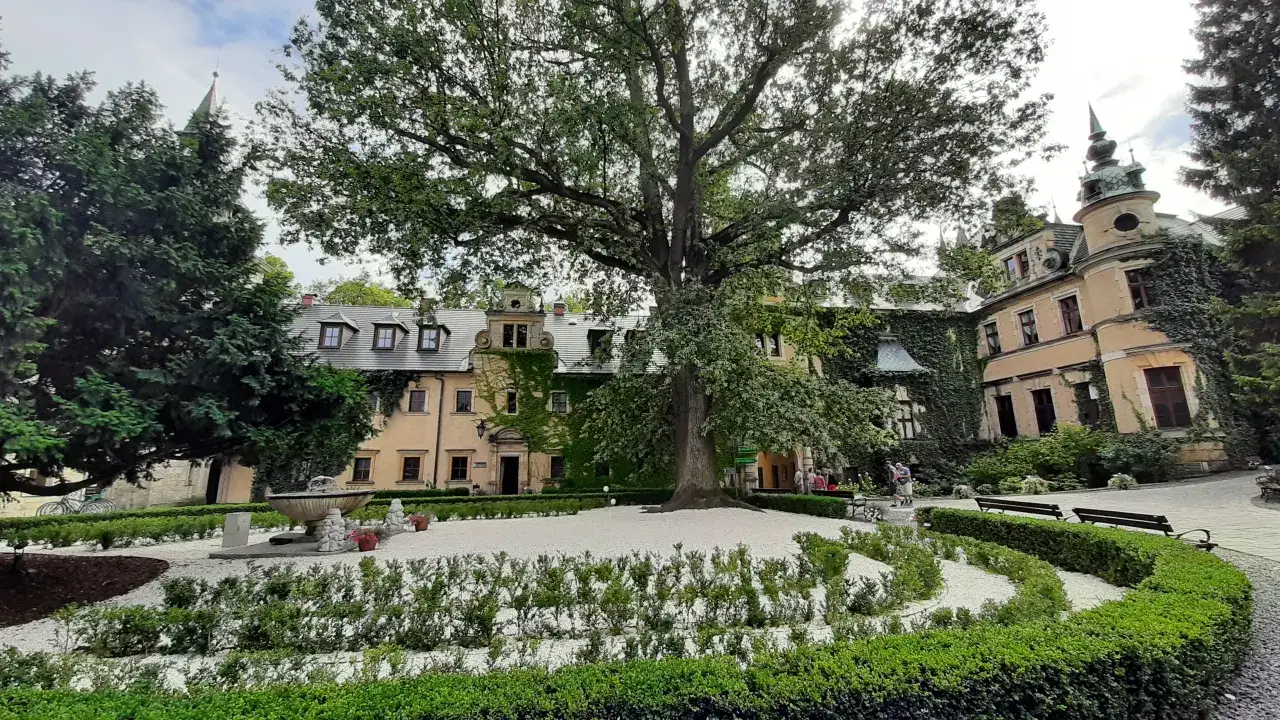 Zdjęcie Sulisławice Dolny Śląsk - tajemnice dw&oacute;ch wsi i ich zabytki