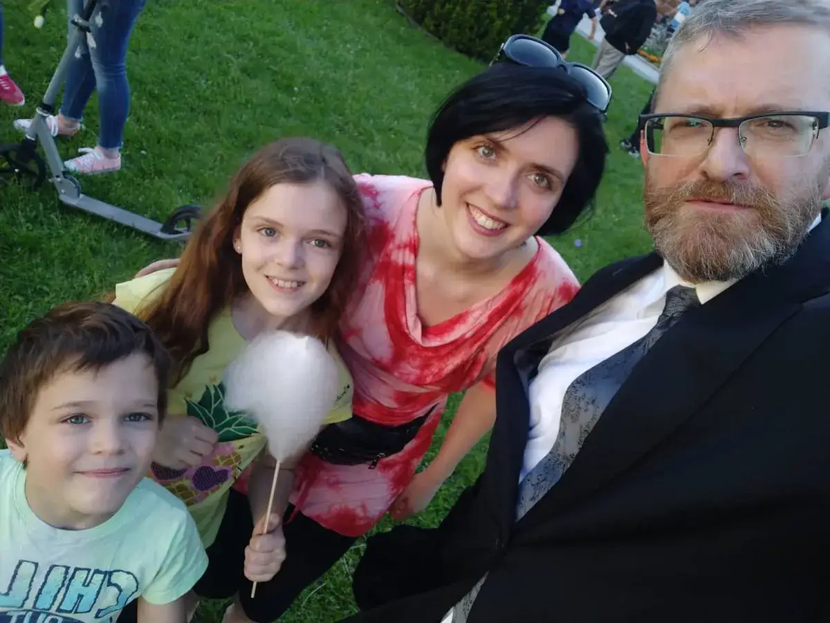 Zdjęcie Ile dzieci ma Grzegorz Braun? Odkryj mało znane fakty o jego rodzinie