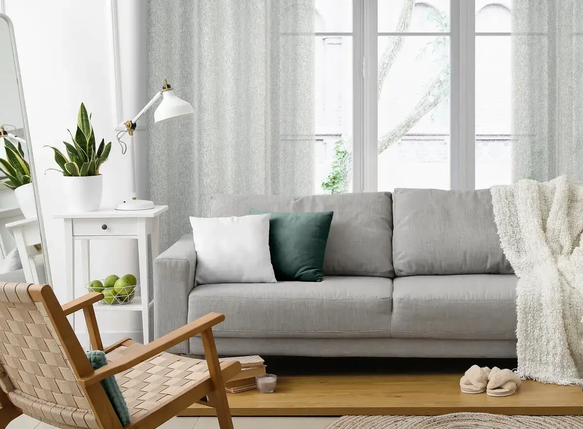 Zdjęcie Jakie kolory poduszek do szarej kanapy, aby stworzyć idealny wystrój?
