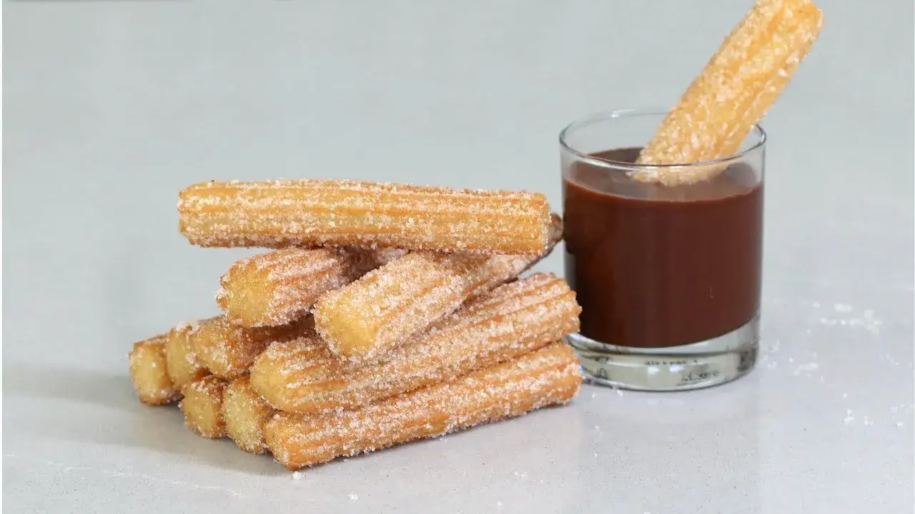 Zdjęcie Cómo hacer churros de chocolate perfectos en casa y sorprender a todos