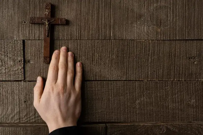 Zdjęcie Czy oglądanie filmów z seksem to grzech? Moralne dylematy i skutki