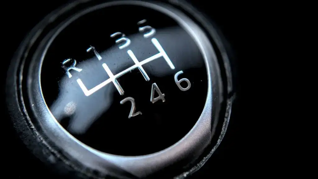 Zdjęcie Jaką skrzynię biegów masz po VIN? Kluczowe informacje i wskazówki