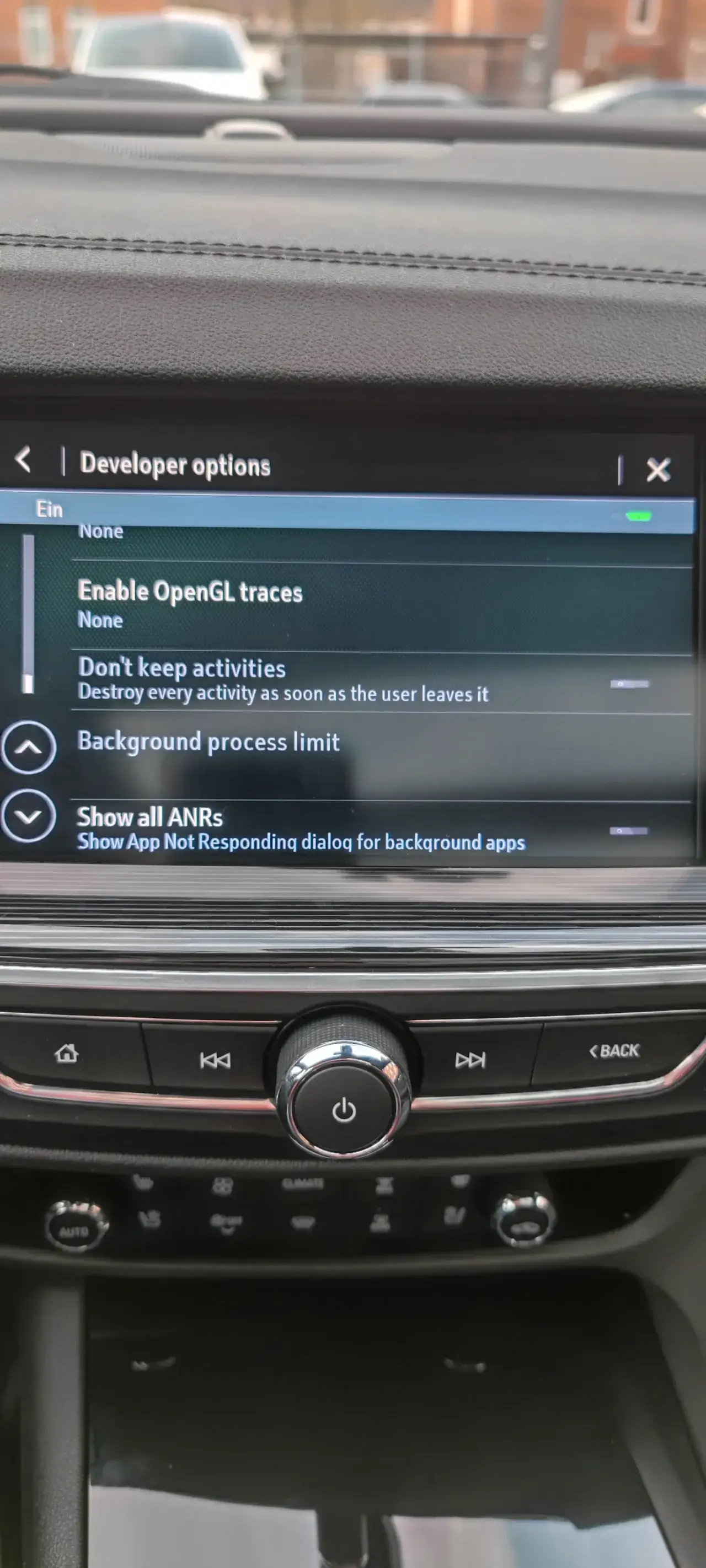 Zdjęcie Jak podłączyć telefon do Opel Insignia - uniknij problemów z Bluetooth