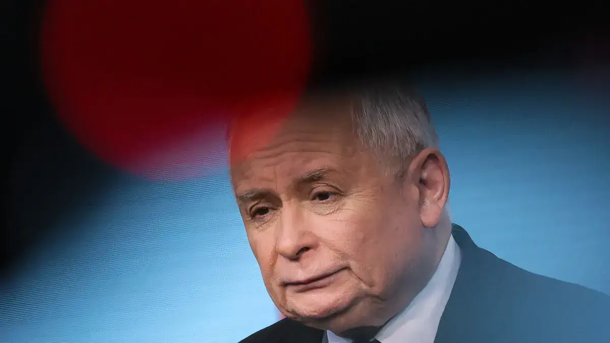 Zdjęcie Co się dzieje z Jarosławem Kaczyńskim? Kontrowersje i zdrowie w cieniu