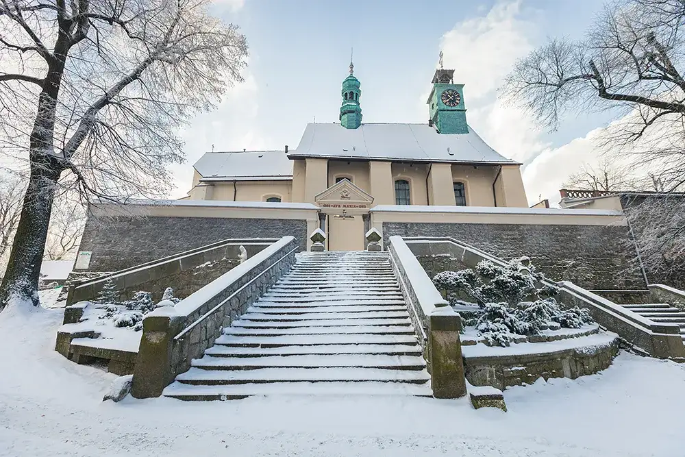 Zdjęcie Sanktuarium św. Anny: Historia, znaczenie i tajemnice pielgrzymek