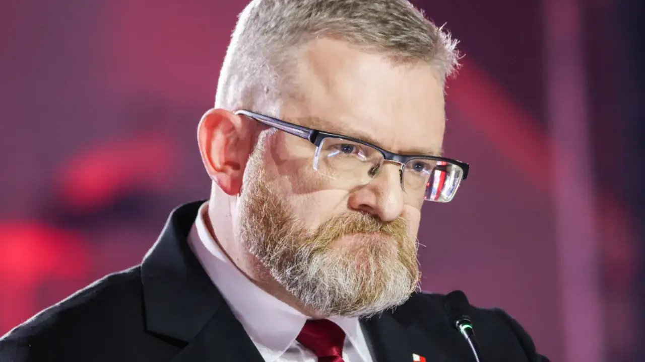 Zdjęcie Gdzie się urodził Grzegorz Braun? Odkryj jego nieznane początki