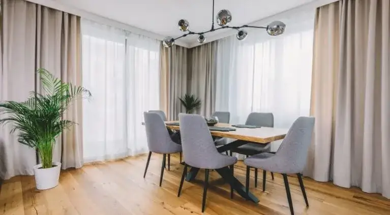 Zdjęcie Z czego podłoga w salonie? Oto najlepsze materiały i ich zalety