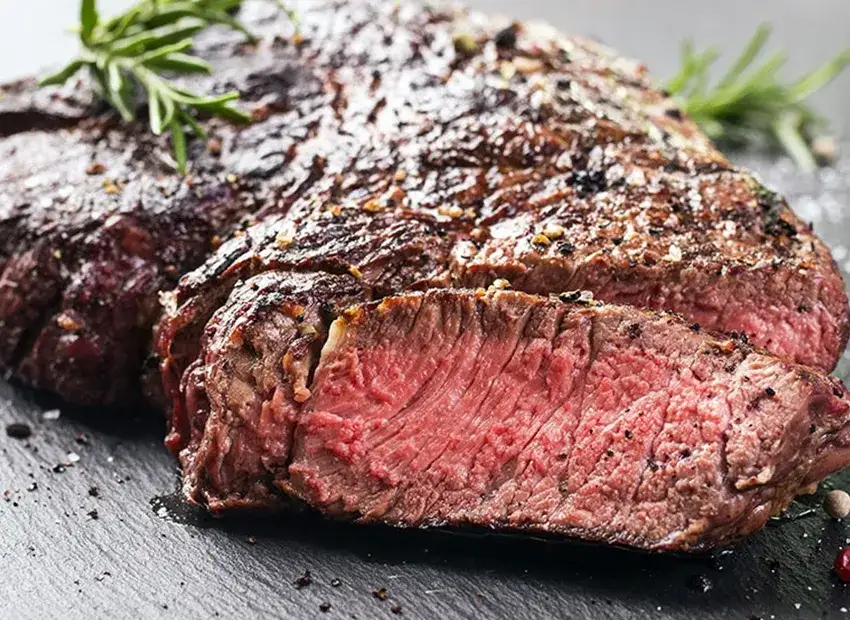 Zdjęcie Comment réussir une viande grillée au four tendre et savoureuse