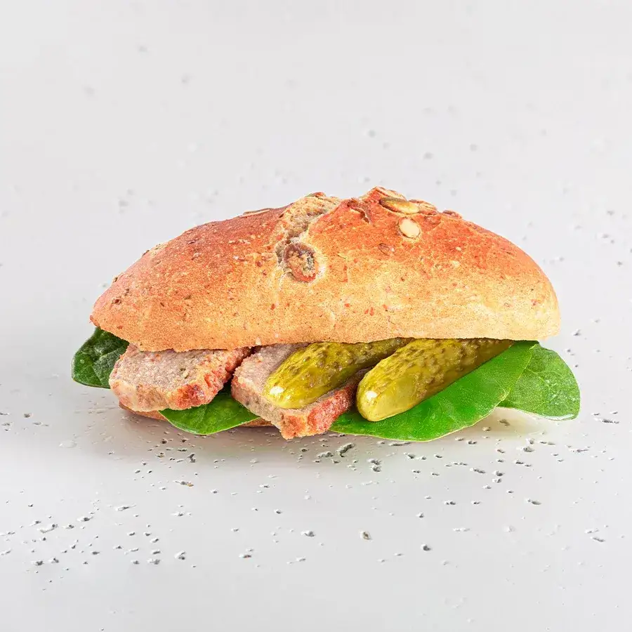 Zdjęcie Ile kalorii ma bułka z pasztetem? Zaskakujące wartości kaloryczne!