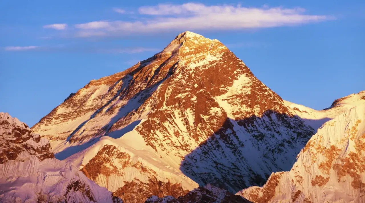 Zdjęcie Jaka jest największa góra na świecie? Zaskakujące fakty o Mount Everest